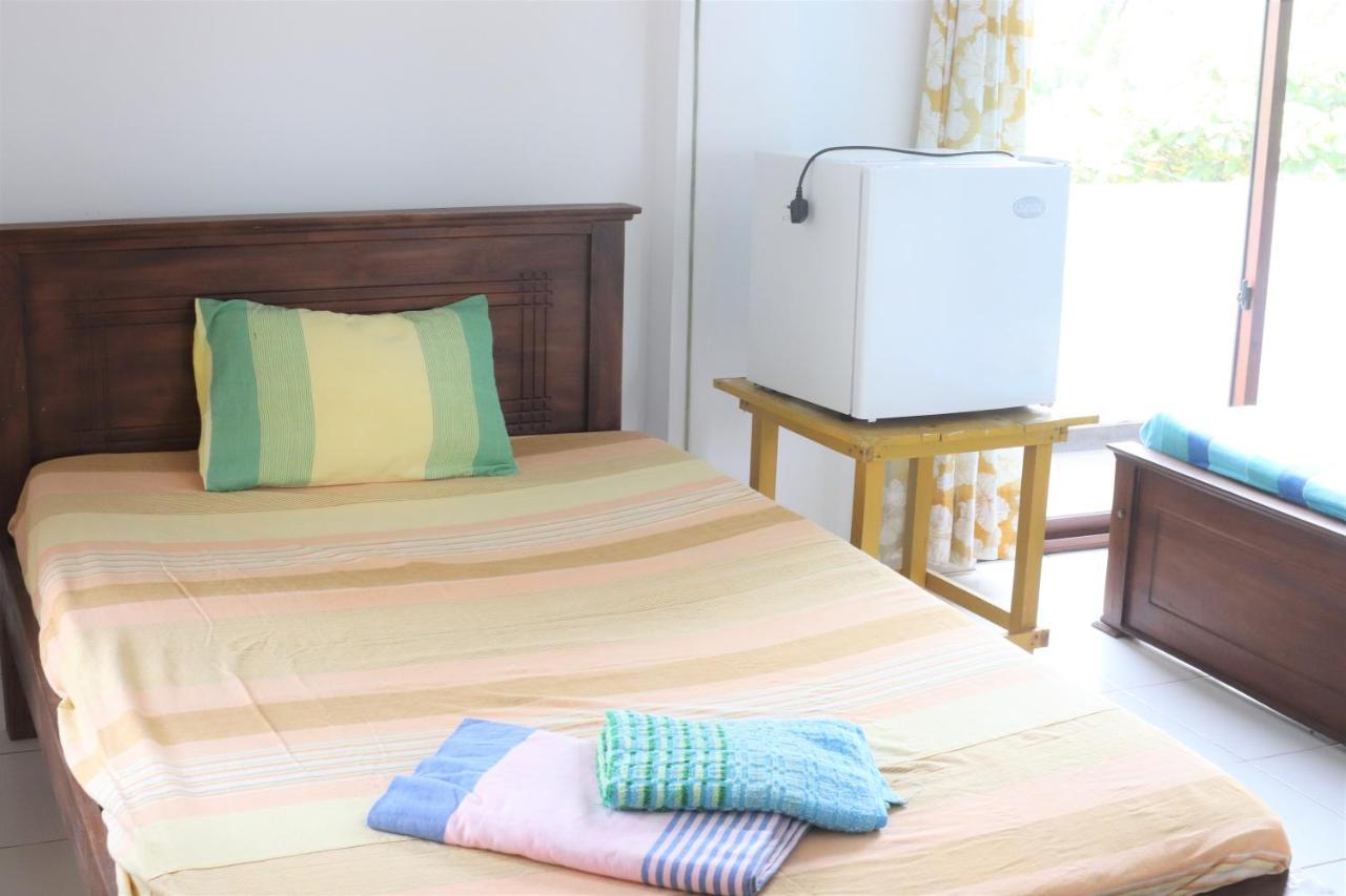 Long Beach Guest House Hikkaduwa Extérieur photo