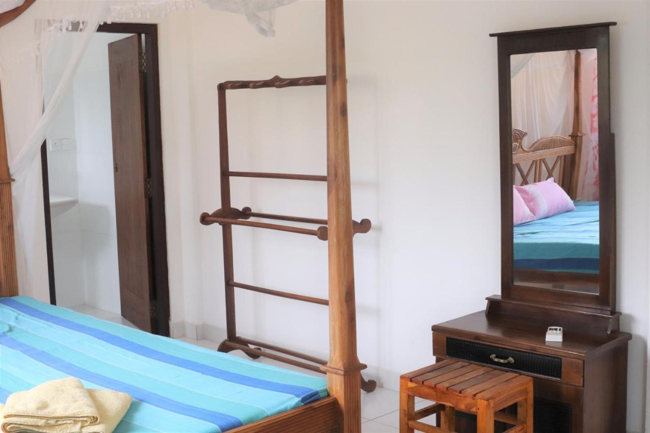 Long Beach Guest House Hikkaduwa Extérieur photo